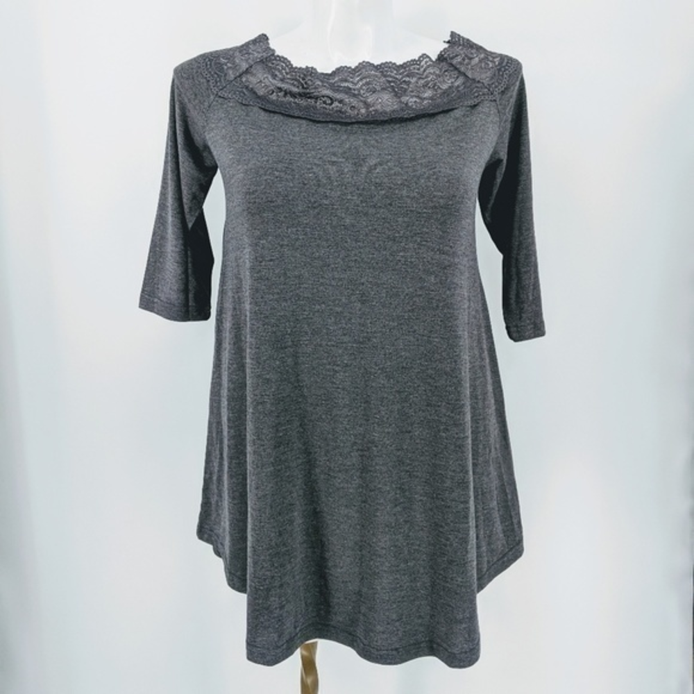Suzanne betro tunic  lace detail 3/4 sleeve top‎